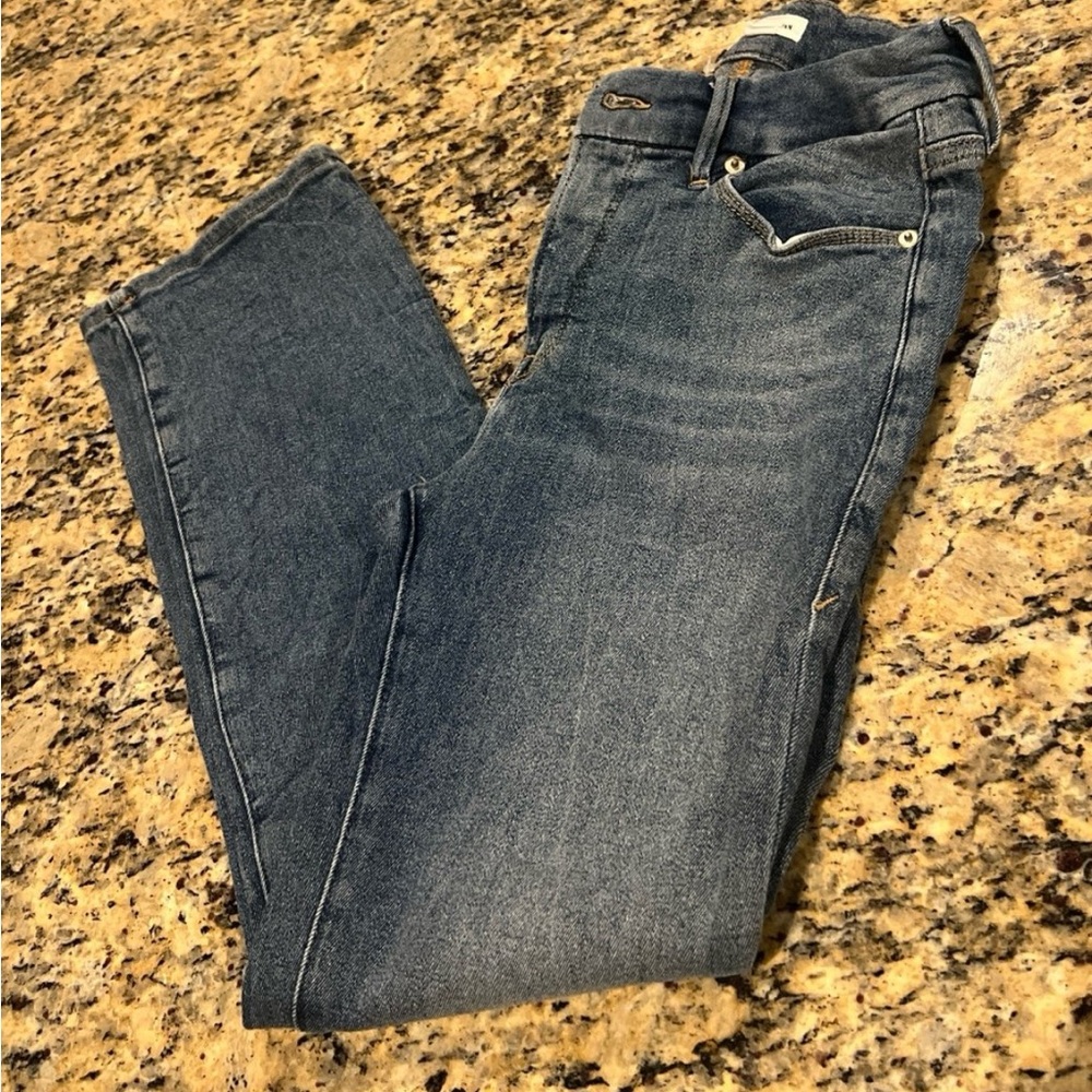 Good American Good Legs Straight Jeans